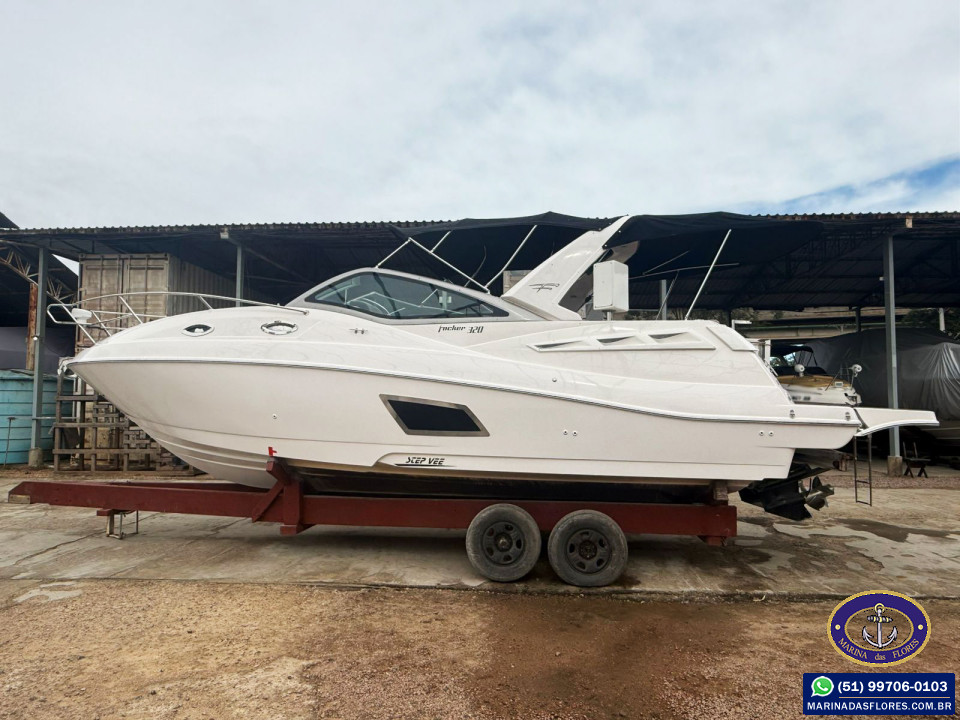 Lancha Fibrafort Focker 320